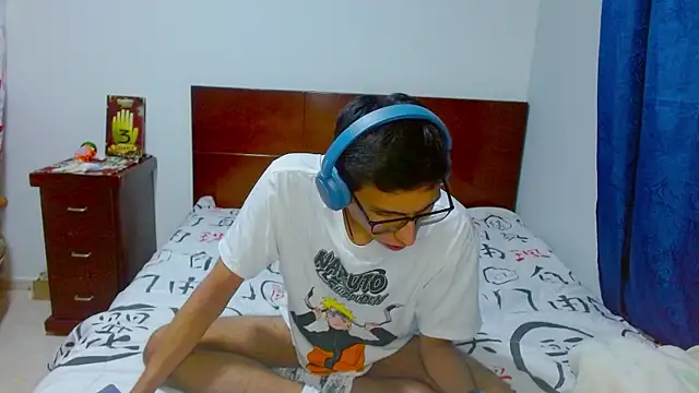 DavTwink3100 online show from January 9, 2:18 am