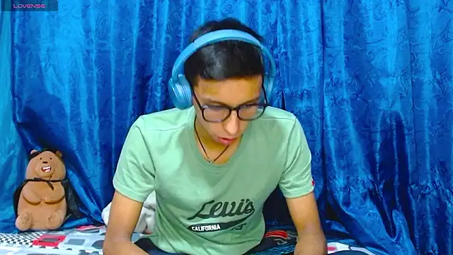 DavTwink3100 online show from March 4, 1:35 am