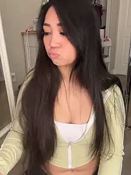 Snapshot of babygirlesme chatting on December 18, 7:40 pm babygirlesme online show from December 18, 7:40 pm