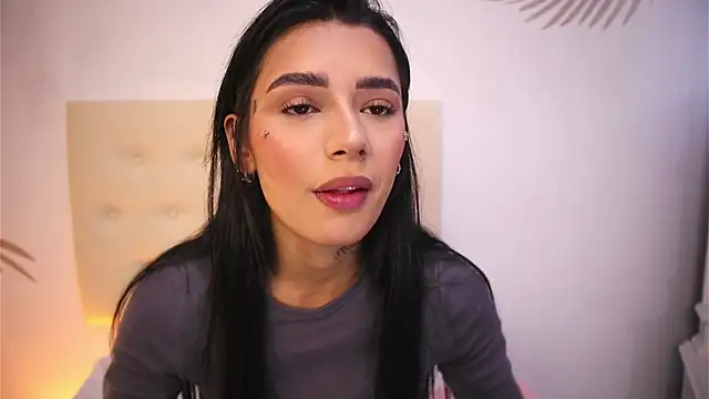 Scarlett Keller online show from November 10, 7:41 pm