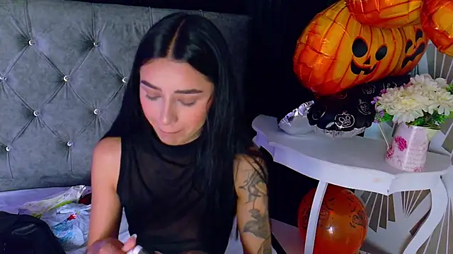 Scarlett Keller online show from October 29, 12:59 pm