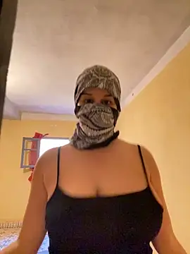 SaraChouchou online show from October 24, 3:00 pm