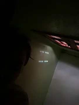 SaraChouchou online show from March 22, 1:23 pm