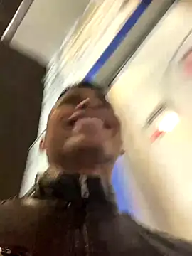 Emiliano Reyes online show from November 30, 2:12 am