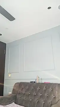 Orianabluee  online show from November 30, 3:40 am