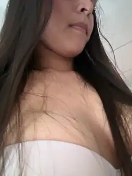 Snapshot of Rubbykira_ chatting on June 11, 10:29 pm Rubbykira online show from June 11, 10:29 pm