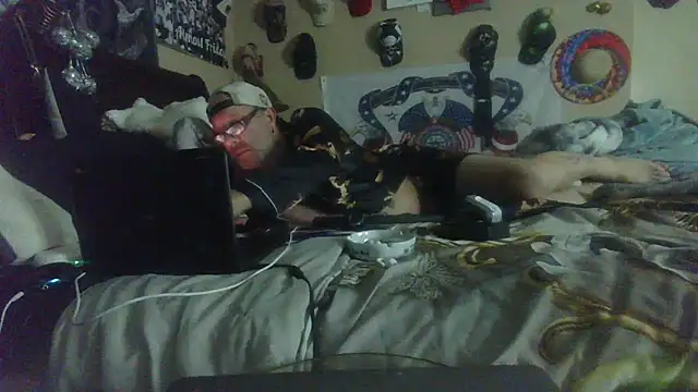 Snapshot of bigdaddyrooster chatting on March 1, 7:41 am bigdaddyrooster online show from March 1, 7:41 am