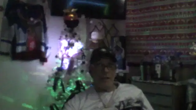 Snapshot of bigdaddyrooster chatting on December 22, 7:41 am bigdaddyrooster online show from December 22, 7:41 am