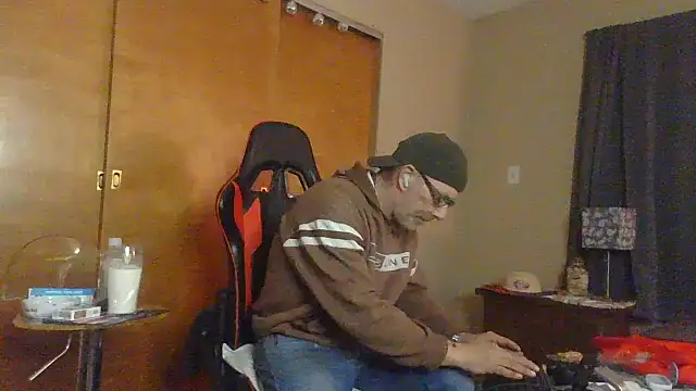 Snapshot of bigdaddyrooster chatting on January 19, 8:07 am bigdaddyrooster online show from January 19, 8:07 am