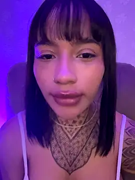 akiira lee online show from January 8, 2:28 am