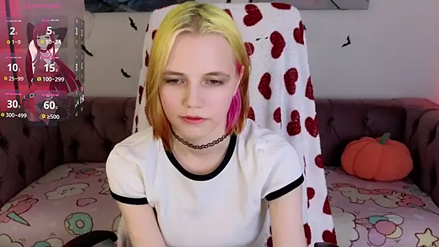 Snapshot of MitaSide chatting on October 22, 8:30 pm MitaSide online show from October 22, 8:30 pm