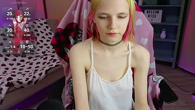 Snapshot of MitaSide chatting on November 18, 4:10 pm MitaSide online show from November 18, 4:10 pm