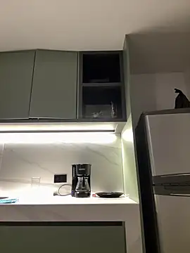 valeriahornier online show from February 6, 5:14 am