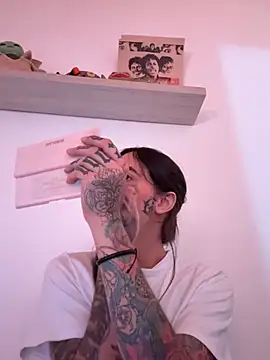 valeriahornier online show from February 27, 2:12 am