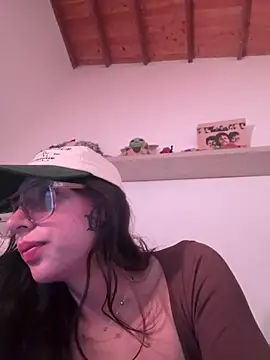 valeriahornier online show from March 24, 4:12 am