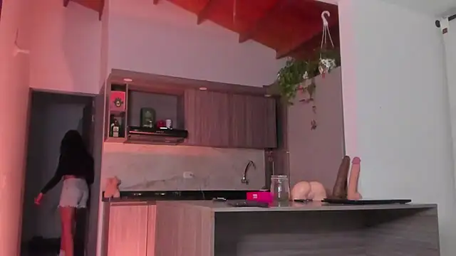 Snapshot of valeriahornier chatting on November 15, 6:50 am valeriahornier online show from November 15, 6:50 am