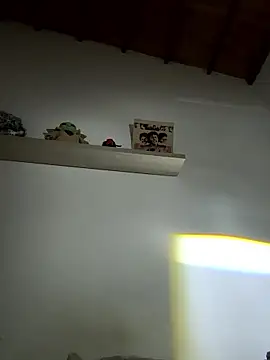 valeriahornier online show from January 8, 6:41 am