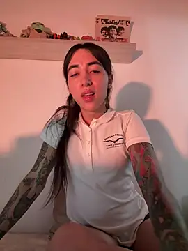 valeriahornier online show from February 17, 10:07 pm