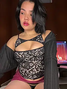 Chloe Mullerr online show from February 22, 9:27 pm