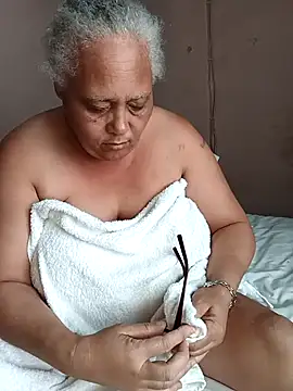 juicyboode online show from December 2, 11:23 am