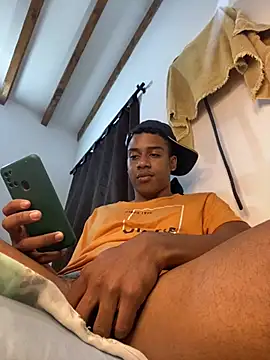 liam Brooks9 online show from May 14, 4:42 am