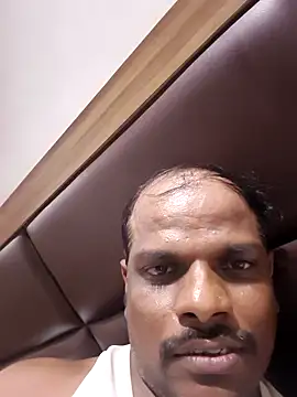 RNlov online show from November 6, 3:27 pm