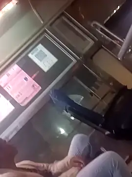 RNlov online show from October 23, 3:54 pm