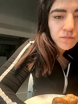 milky denni online show from October 24, 4:33 am