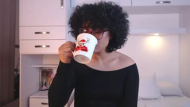 MartiRuis10 online show from October 27, 9:16 pm