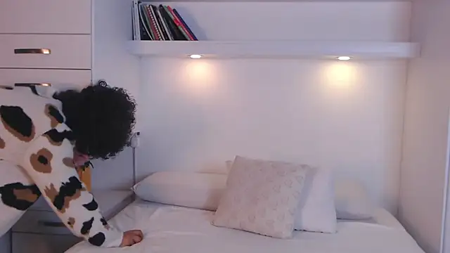 MartiRuis10 online show from December 4, 10:20 pm