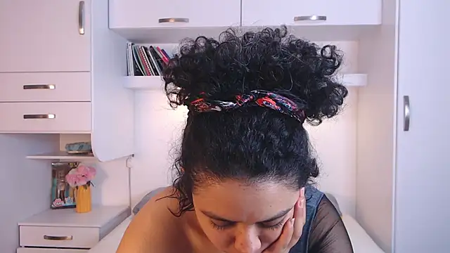 MartiRuis10 online show from December 1, 11:49 pm