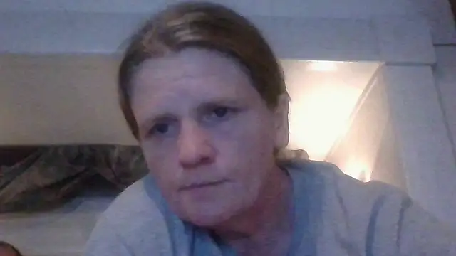 Snapshot of EazyEMLXL chatting on October 26, 11:32 am EazyEMLXL online show from October 26, 11:32 am