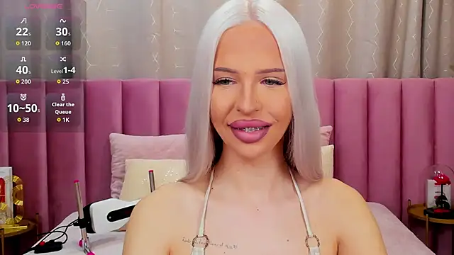 Snapshot of KailaCrystall chatting on November 25, 1:17 am KailaCrystall online show from November 25, 1:17 am