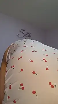 Snapshot of princess_foxxy chatting on November 24, 2:39 pm princess foxxy online show from November 24, 2:39 pm