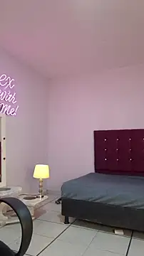 Snapshot of princess_foxxy chatting on November 10, 12:26 am princess foxxy online show from November 10, 12:26 am