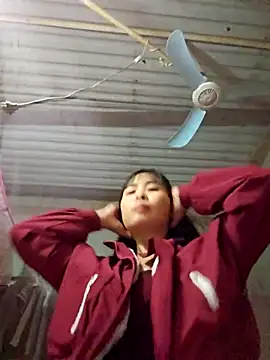 Snapshot of Squirrel-Pear chatting on November 21, 1:32 pm Squirrel-Pear online show from November 21, 1:32 pm