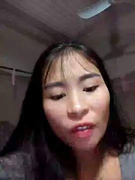 Snapshot of Squirrel-Pear chatting on November 4, 2:54 pm Squirrel-Pear online show from November 4, 2:54 pm