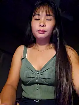 Snapshot of Squirrel-Pear chatting on October 18, 9:17 pm Squirrel-Pear online show from October 18, 9:17 pm