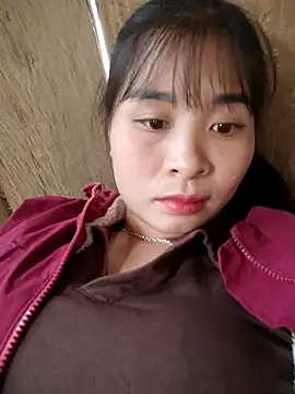 Snapshot of Squirrel-Pear chatting on November 17, 2:15 am Squirrel-Pear online show from November 17, 2:15 am