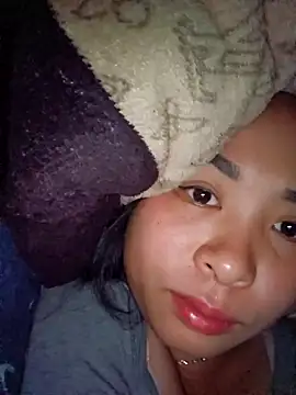 Snapshot of Squirrel-Pear chatting on November 3, 11:08 pm Squirrel-Pear online show from November 3, 11:08 pm