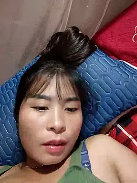 Snapshot of Squirrel-Pear chatting on October 25, 2:50 pm Squirrel-Pear online show from October 25, 2:50 pm