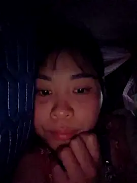 Snapshot of Squirrel-Pear chatting on October 24, 11:48 pm Squirrel-Pear online show from October 24, 11:48 pm