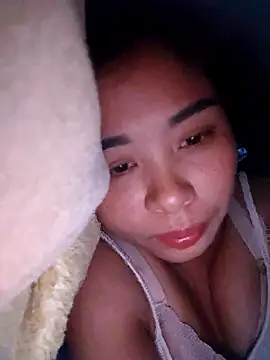 Snapshot of Squirrel-Pear chatting on October 28, 10:41 pm Squirrel-Pear online show from October 28, 10:41 pm