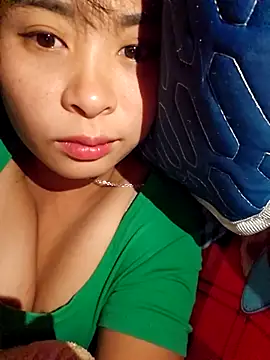 Snapshot of Squirrel-Pear chatting on November 26, 10:10 pm Squirrel-Pear online show from November 26, 10:10 pm