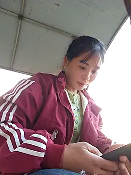 Snapshot of Squirrel-Pear chatting on November 24, 9:53 am Squirrel-Pear online show from November 24, 9:53 am