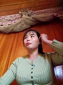 Snapshot of Squirrel-Pear chatting on November 22, 2:54 am Squirrel-Pear online show from November 22, 2:54 am