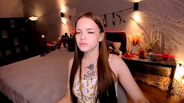 MelissaBell  online show from October 28, 2:12 am