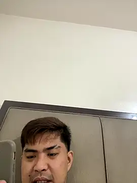 Snapshot of selfsuckertrans4u chatting on October 18, 9:11 am selfsuckertrans4u online show from October 18, 9:11 am