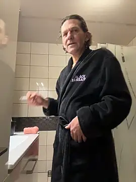 kon77777 online show from November 29, 5:29 am