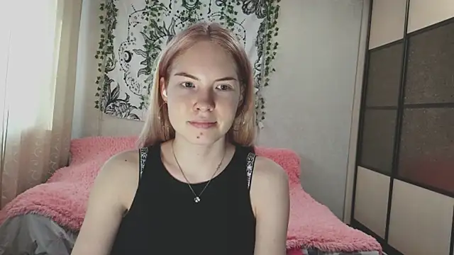 VETT KITTY online show from November 29, 6:46 am